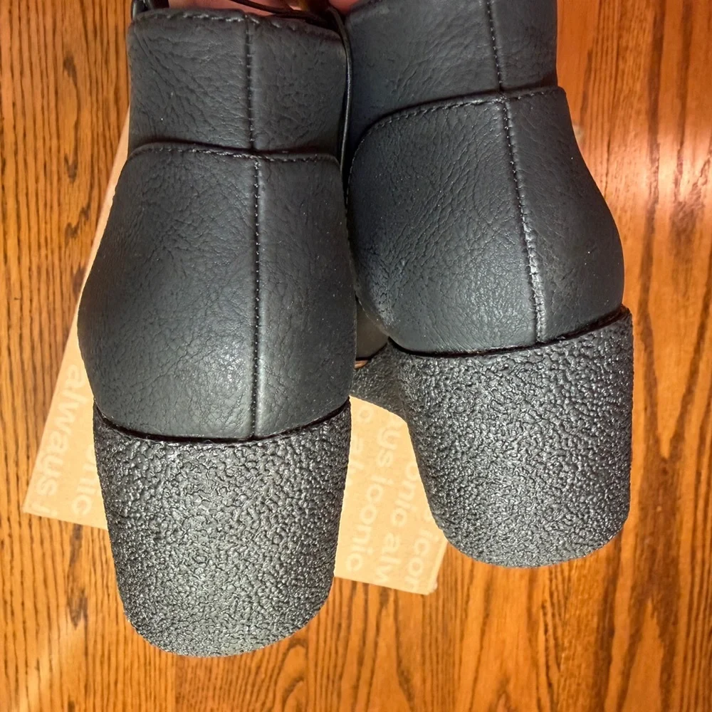 Dr.‎ Scholl's Black Wedge Ankle Boots Ladies Size 7.5 NEW
